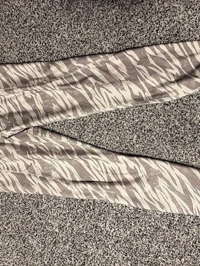 Scorpio Sol Serena Pocket Legging White Zebra Gray & White